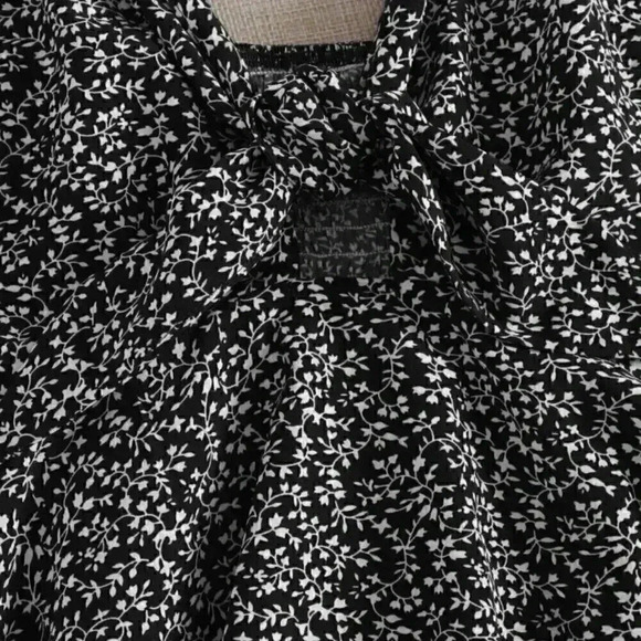 Black Boho Womens Knot Front Allover Plants Cami Top - Picture 4 of 5